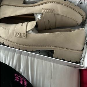 Dolce Vita Beige Dress loafers size 9